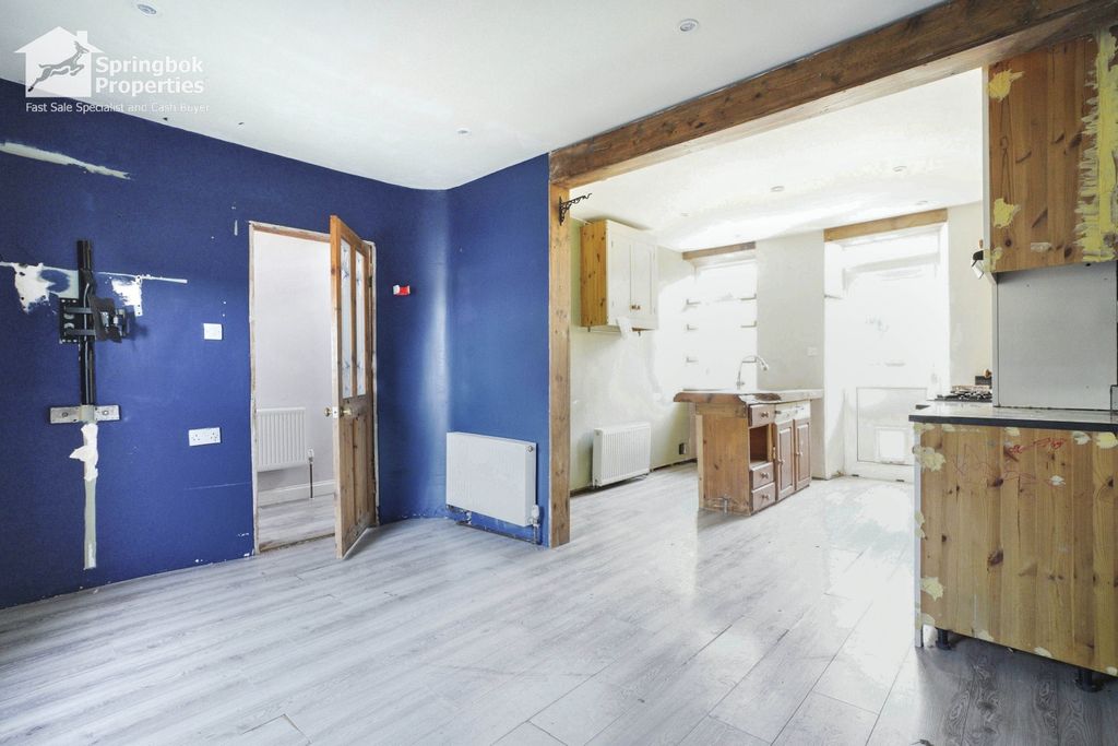 Property photo 3 of 13 Image 3