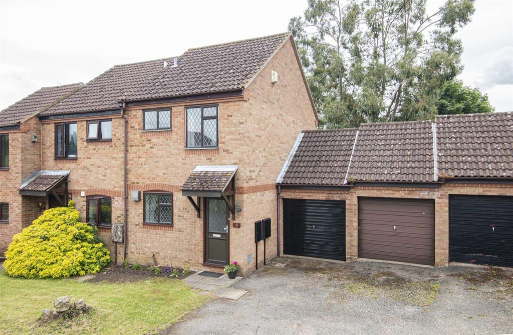 Property photo 1 of 8
