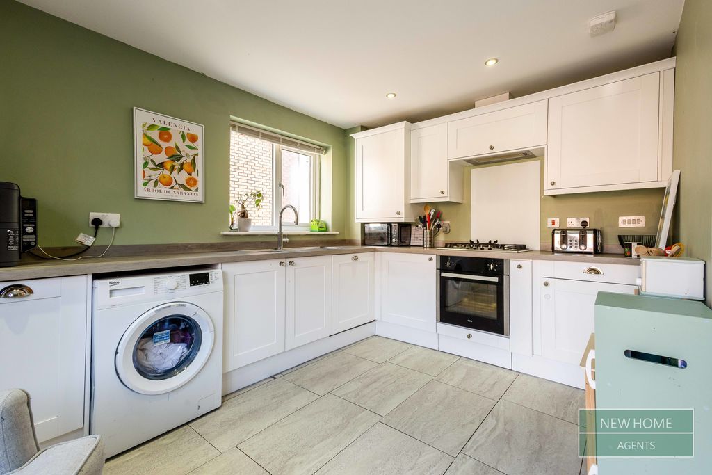 Property photo 2 of 13 Photo 10