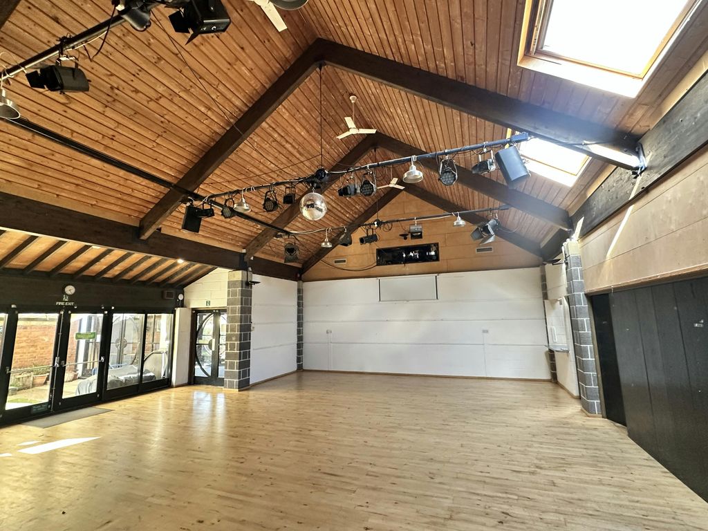 Property photo 1 of 7 35003901643745758643D5555EE2966E.Jpeg