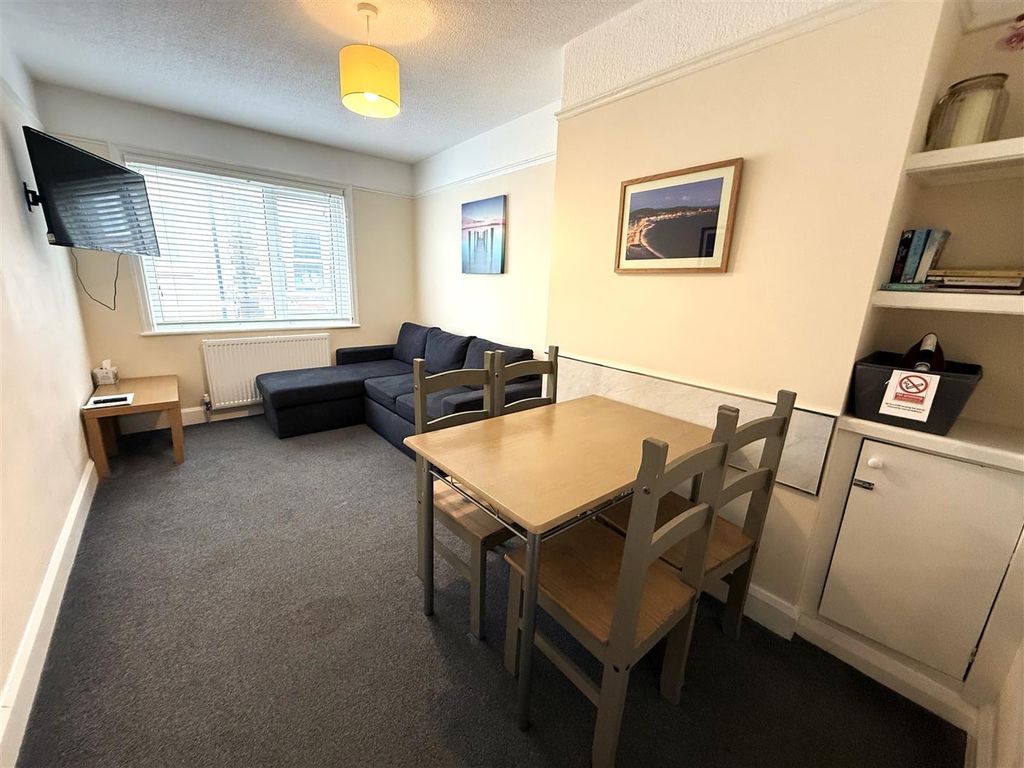 Property photo 2 of 7 Lounge.Jpeg