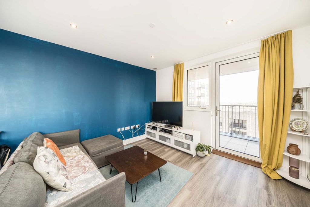 Property photo 2 of 7