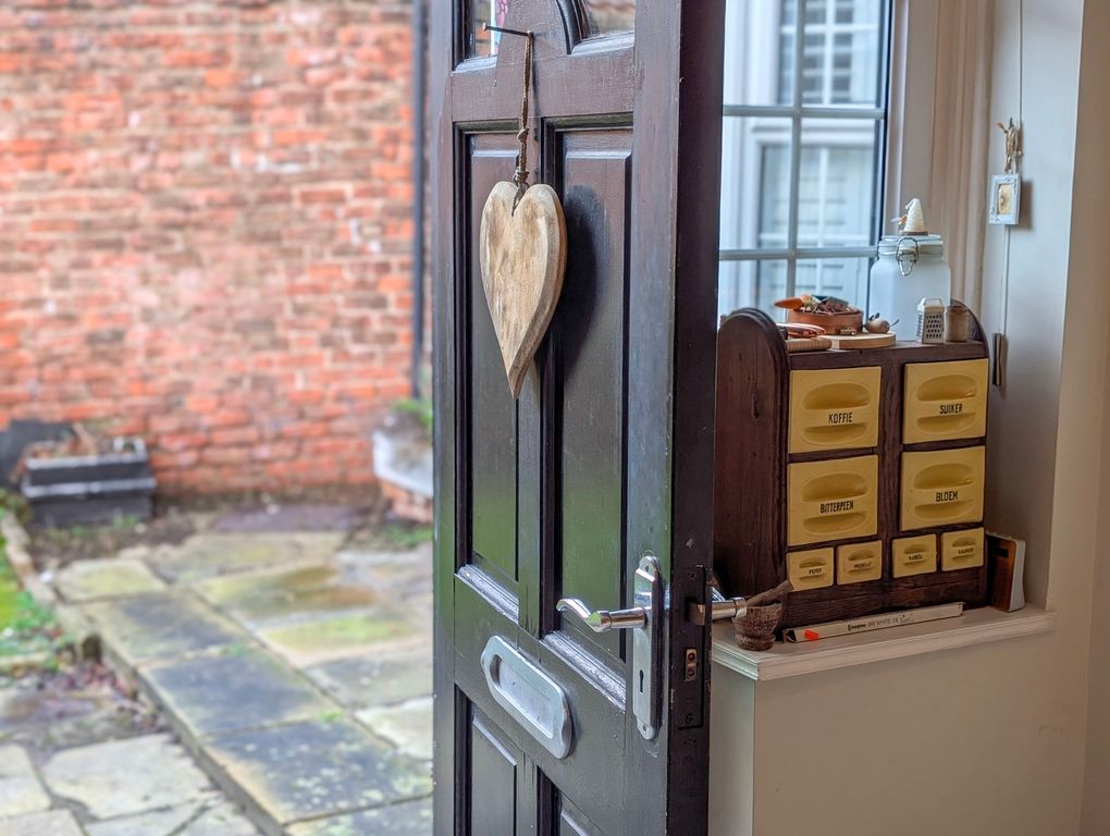 Property photo 3 of 11