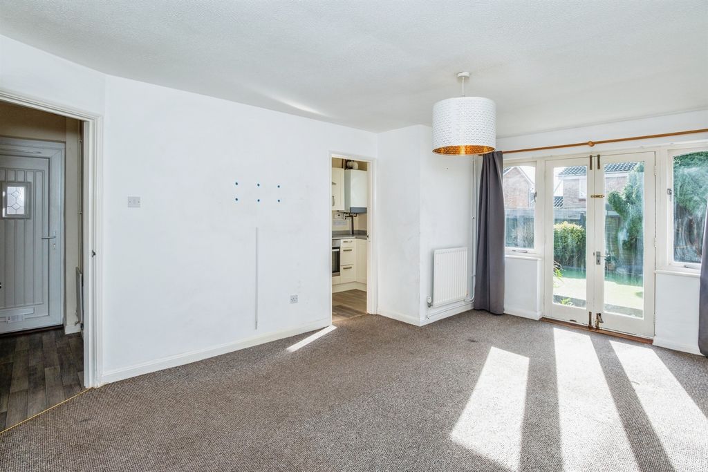 Property photo 3 of 15