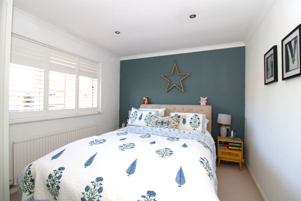 Property photo 3 of 10 Bedroom One