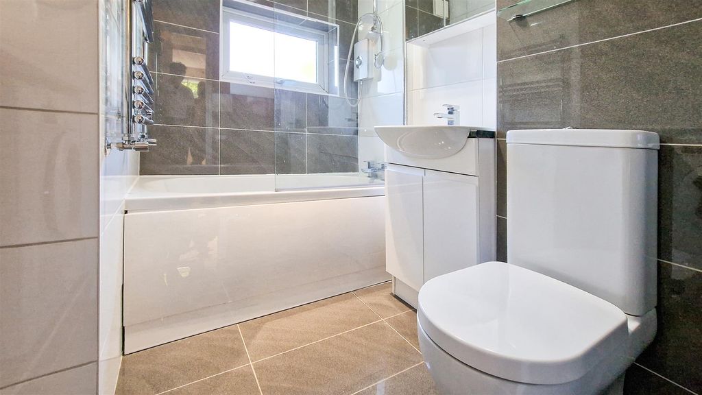 Property photo 2 of 5 20220614_172235-2.Jpg