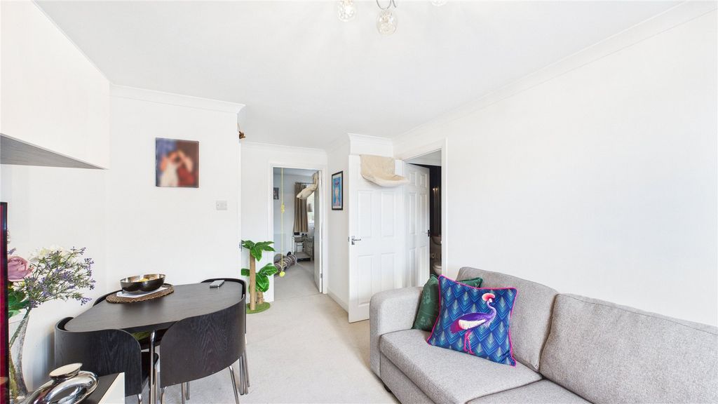 Property photo 3 of 8 Picture 3