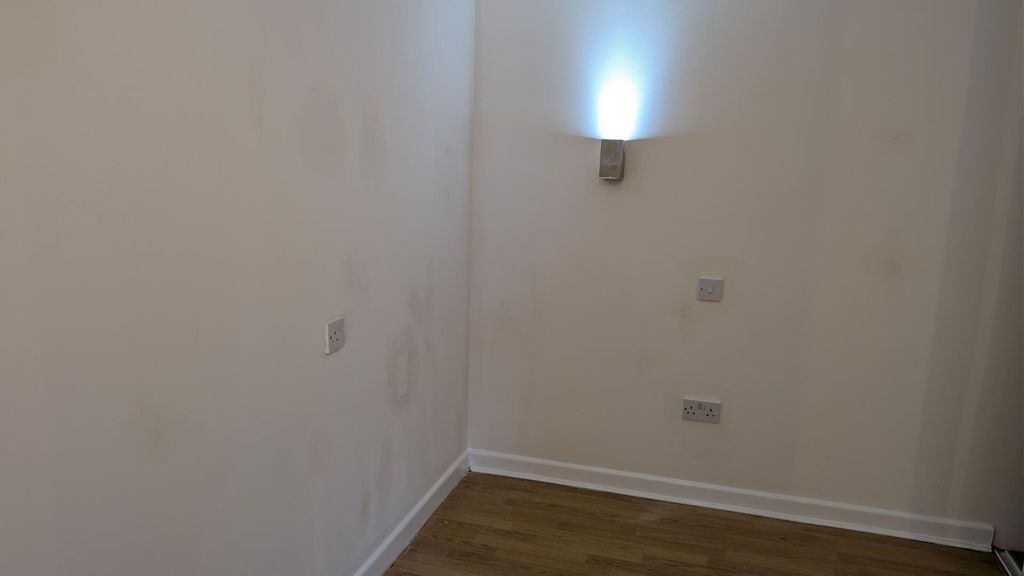 Property photo 3 of 8 Bedroom