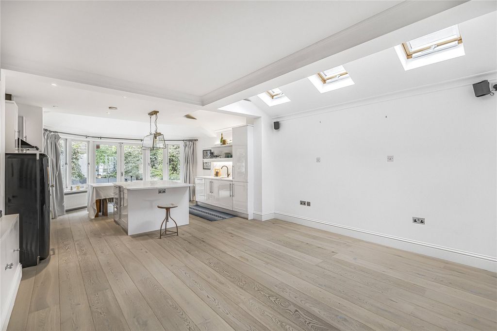 Property photo 3 of 16 Picture No. 03