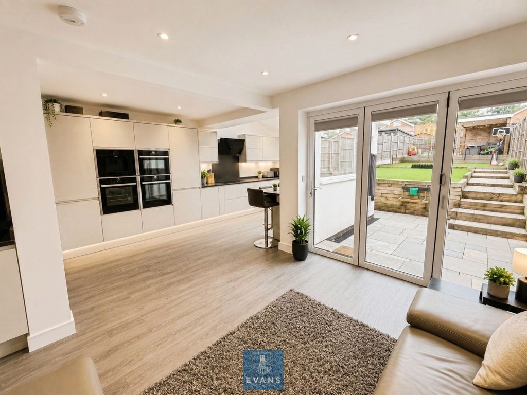 Property photo 2 of 20 Extended Refitted Kitchen Diner