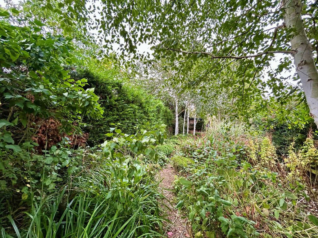 Property photo 2 of 14 Photo 5