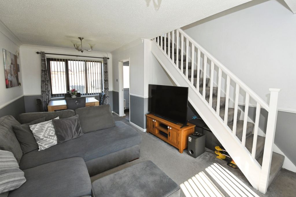 Property photo 3 of 15