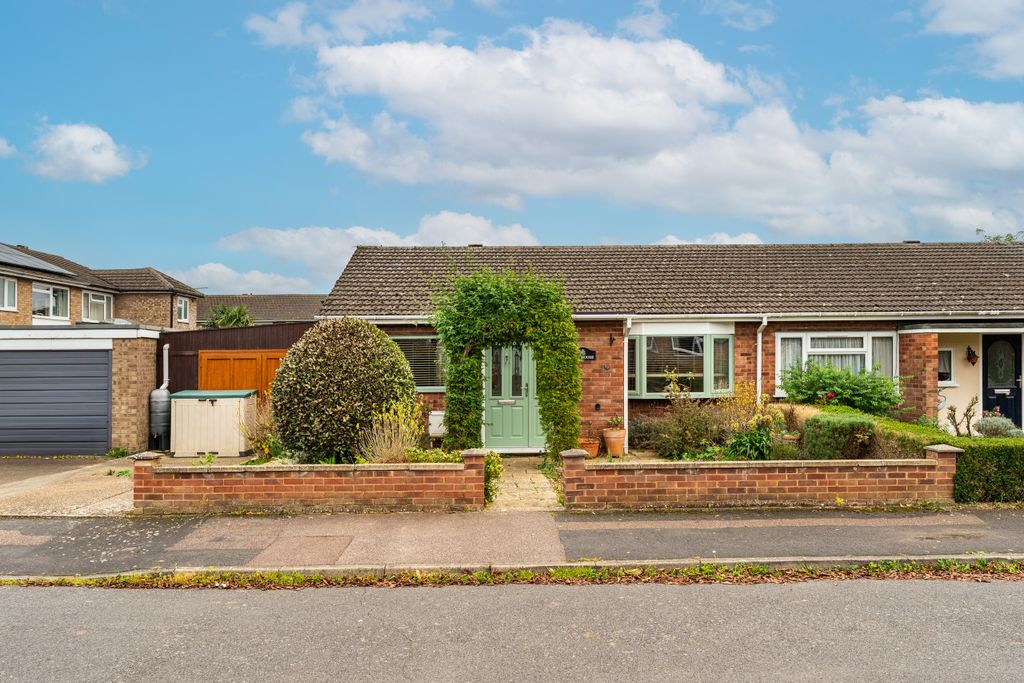 Property photo 1 of 13 11 Little Moore, Fenstanton_14