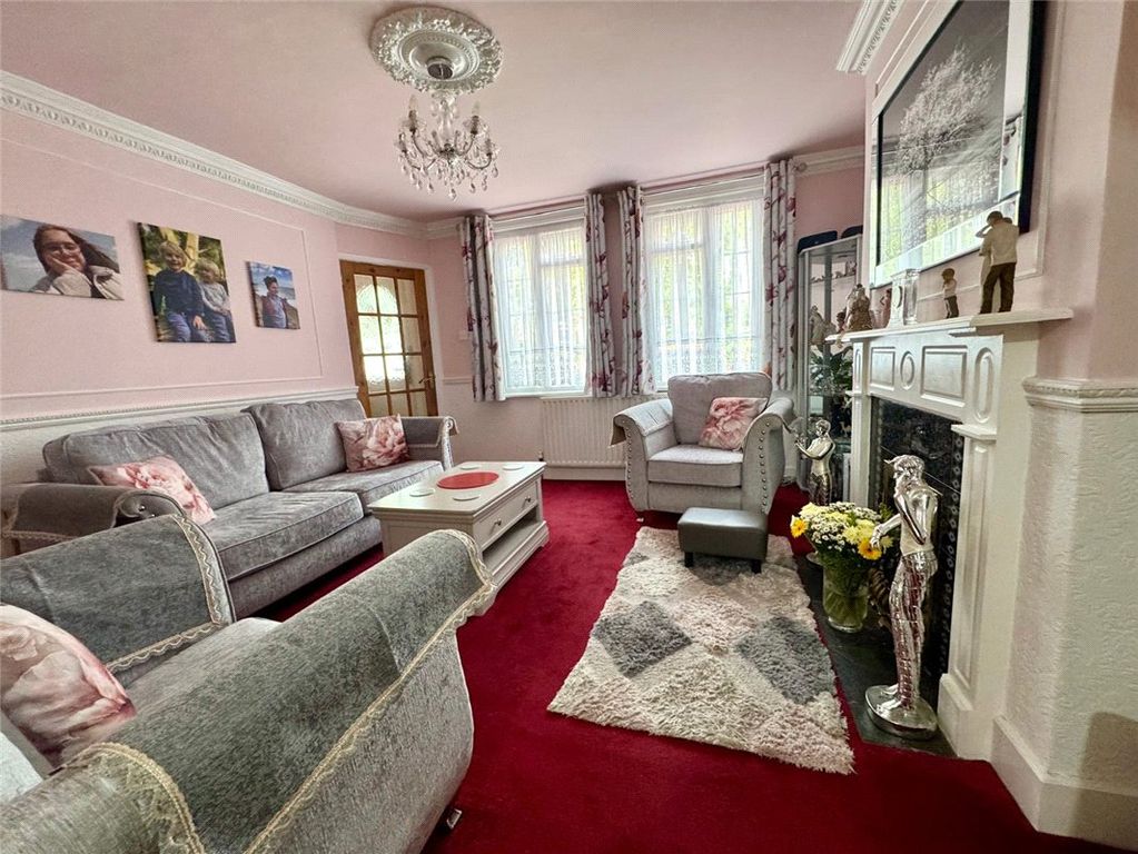 Property photo 2 of 13 Picture No. 02