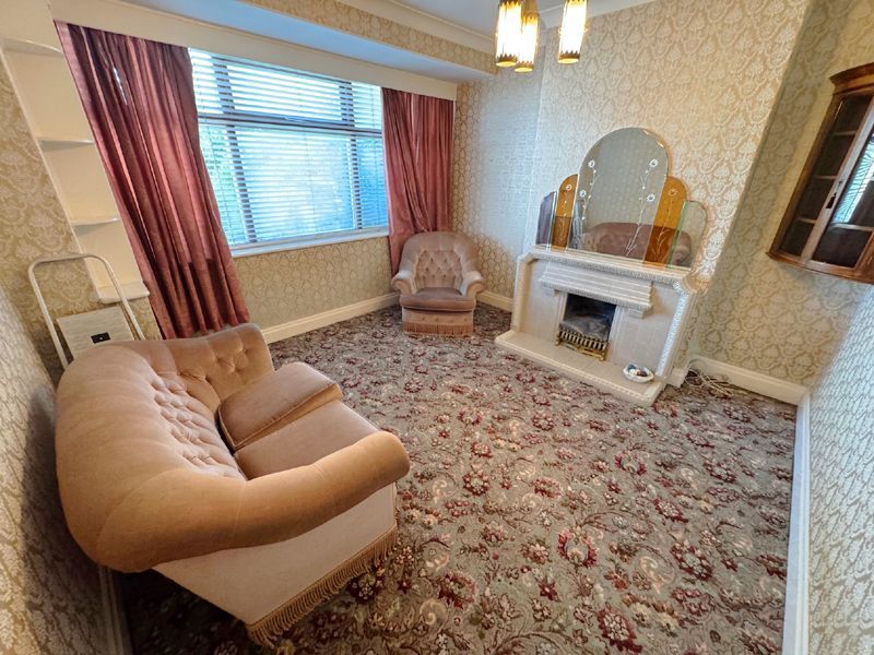 Property photo 2 of 24 Lounge