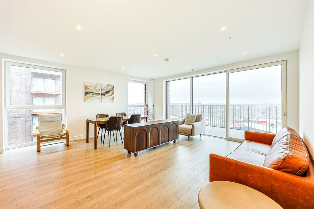 Property photo 3 of 18 Picture No. 06