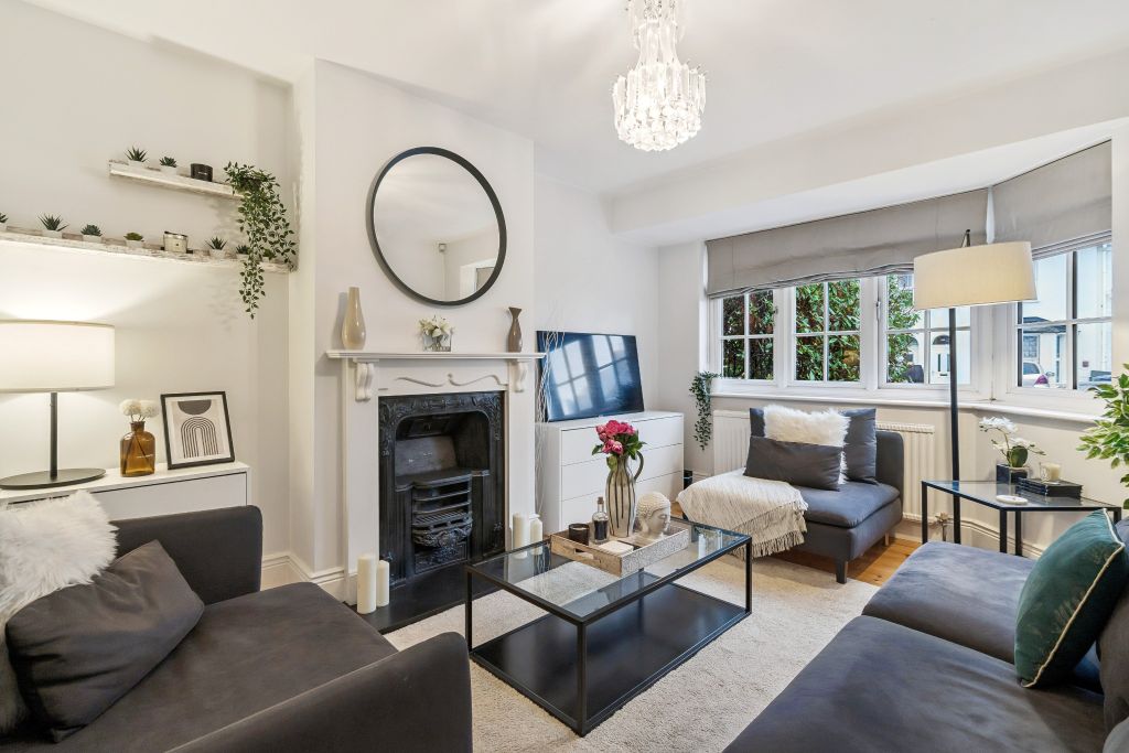 Property photo 2 of 16