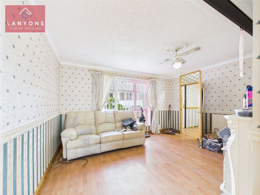 Property photo 3 of 14 Picture No. 07