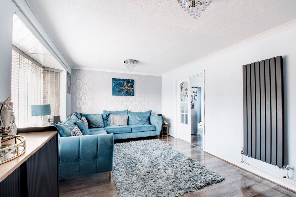 Property photo 2 of 14 Picture No. 11