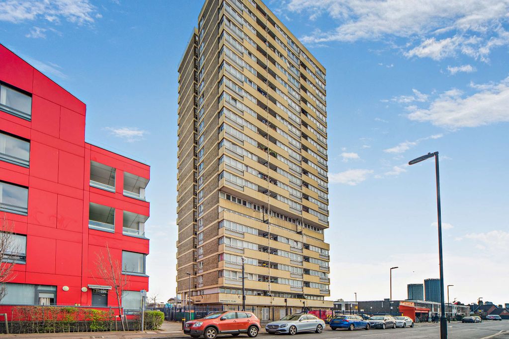 Property photo 1 of 19