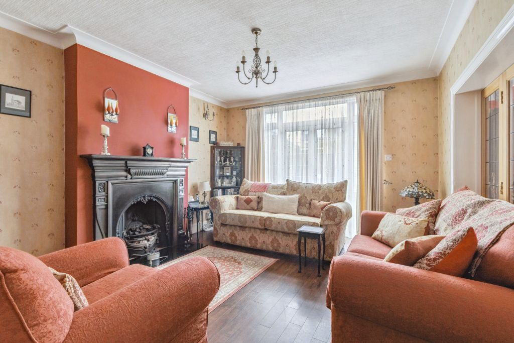Property photo 3 of 16