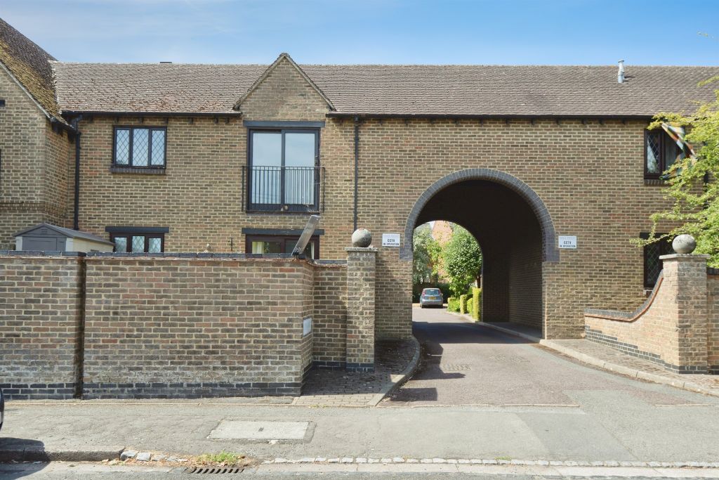 Property photo 2 of 12