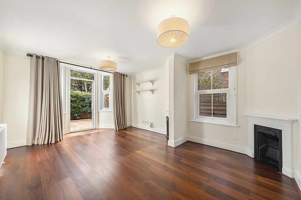 Property photo 3 of 13