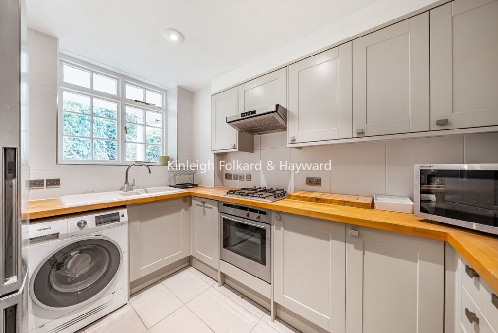 Property photo 1 of 6 Kitchen