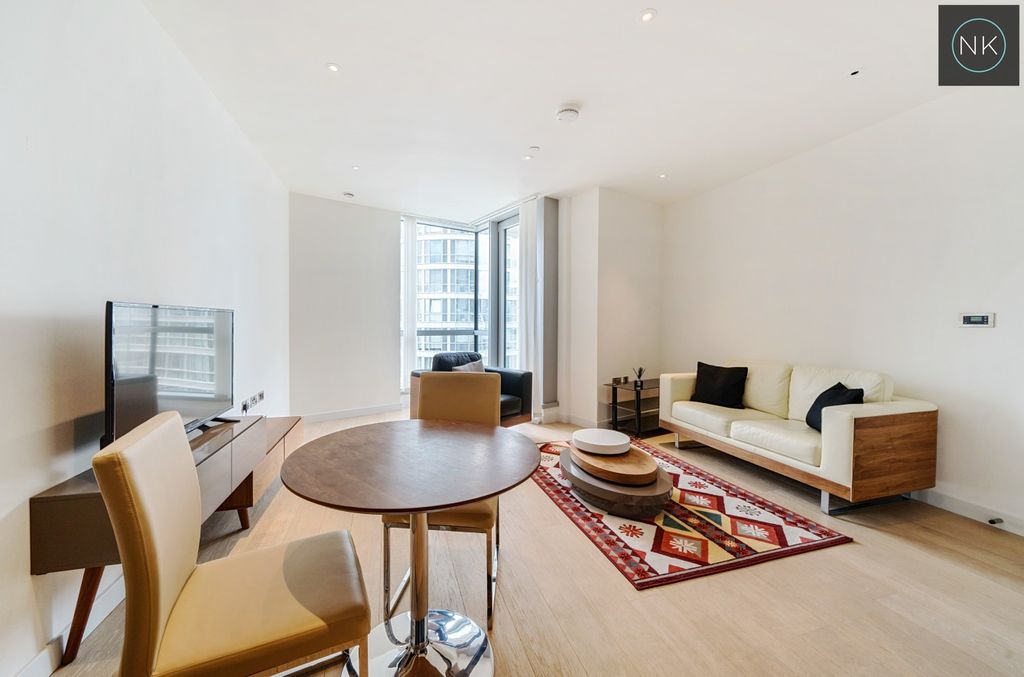 Property photo 3 of 28 4604944