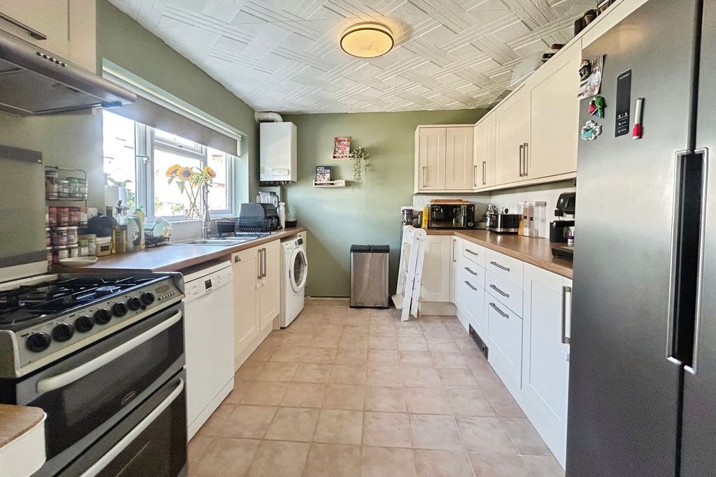 Property photo 3 of 10 Pbox-Img.Jpg