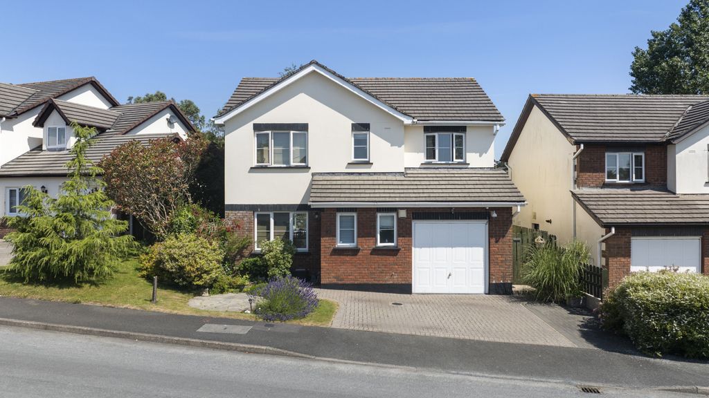 Property photo 1 of 31