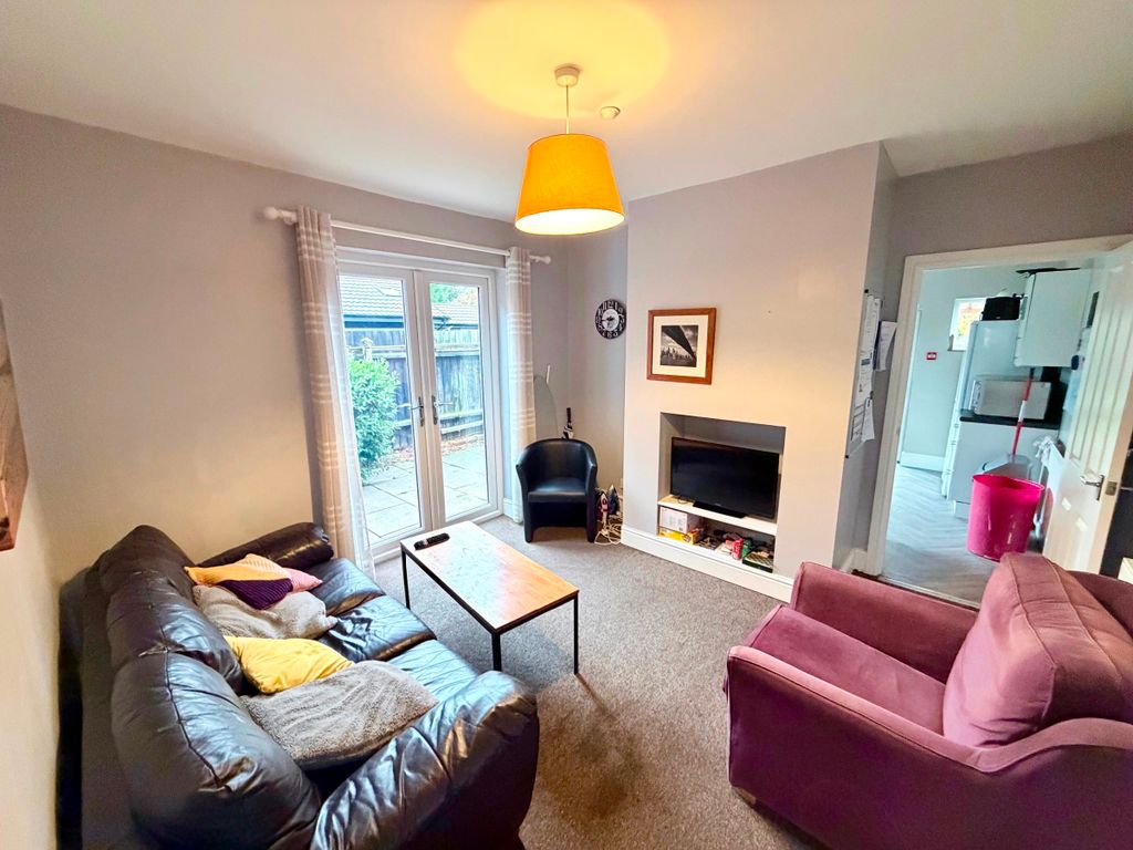 Property photo 3 of 8