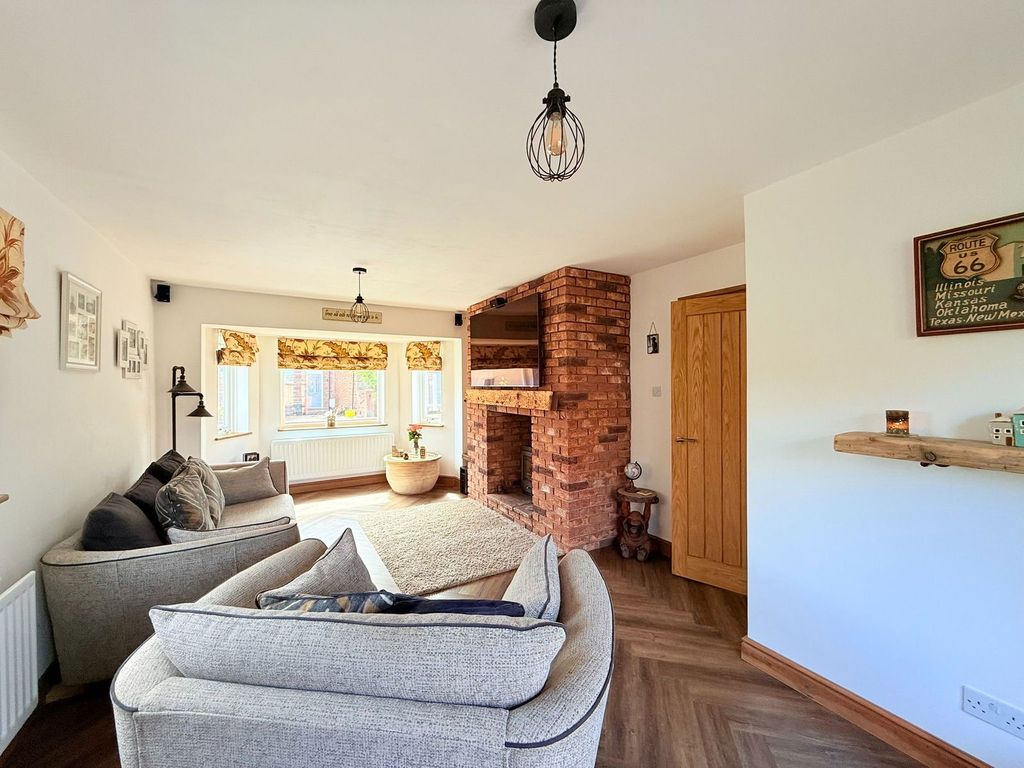 Property photo 3 of 31