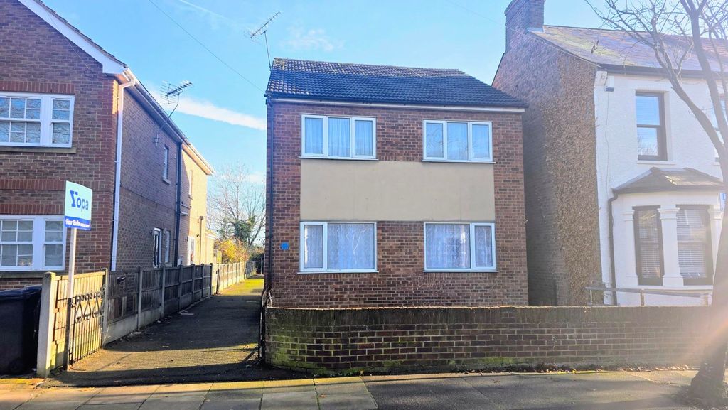 Property photo 1 of 19 Front