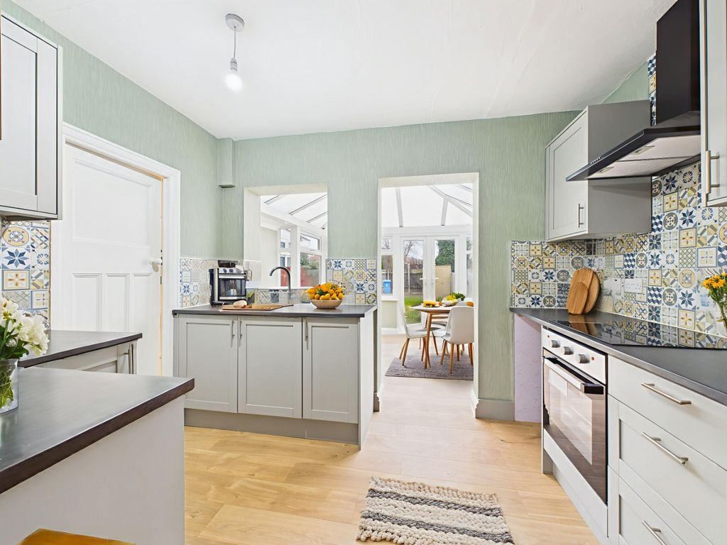 Property photo 3 of 11 4829036