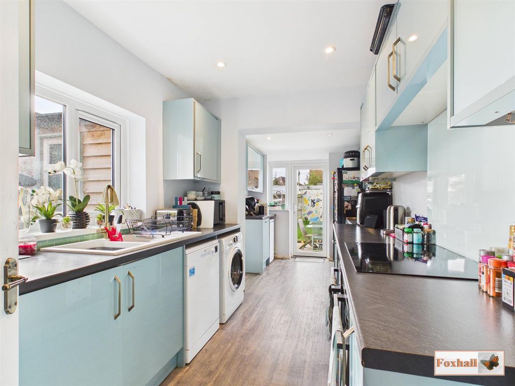 Property photo 2 of 22 Kitchen