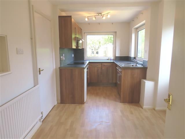 Property photo 3 of 7 Kitchen