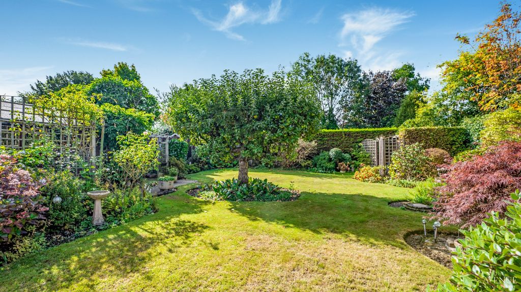 Property photo 2 of 28 4508724