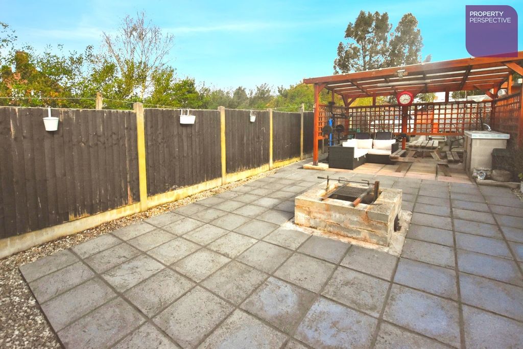 Property photo 2 of 15 Pbox-Img.Jpg