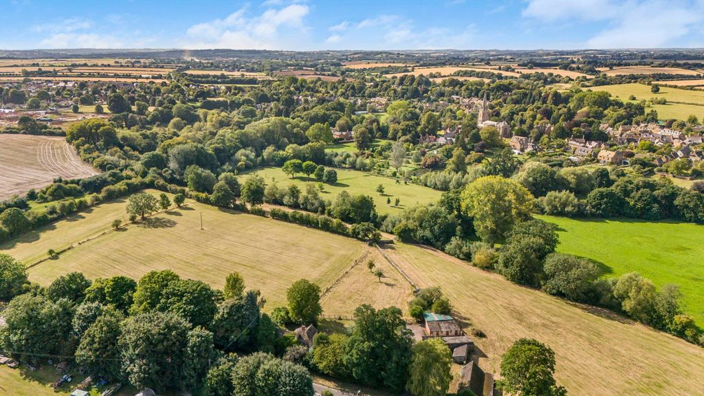 Property photo 1 of 22 Sidelands