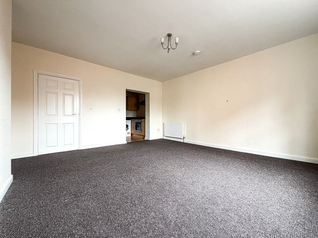 Property photo 2 of 9 4953883