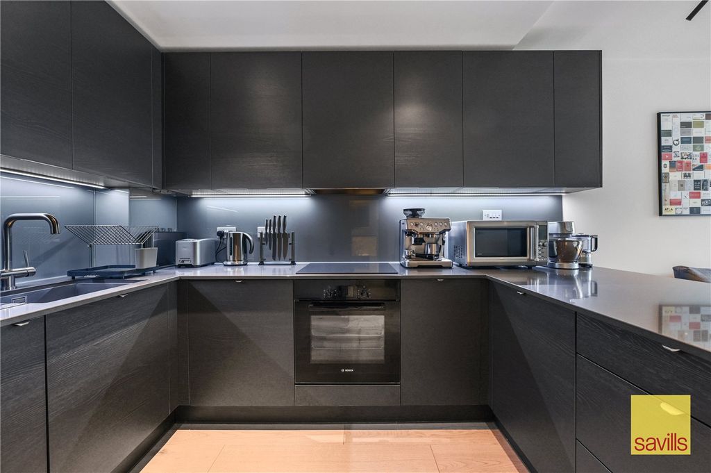 Property photo 2 of 19 Kitchen