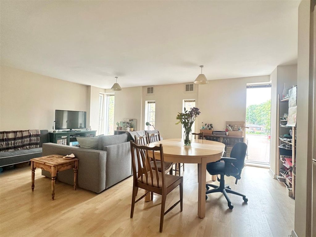 Property photo 3 of 10 6.Jpg