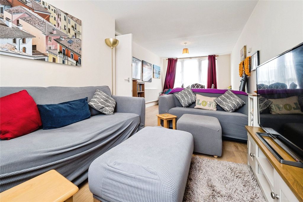 Property photo 3 of 17 Photography