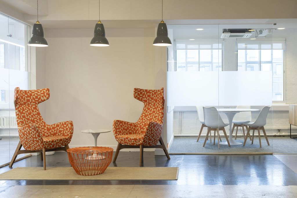 Property photo 2 of 23 4th Floor