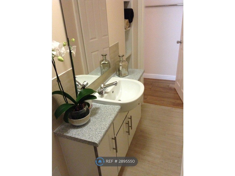 Property photo 2 of 12 Shower Room