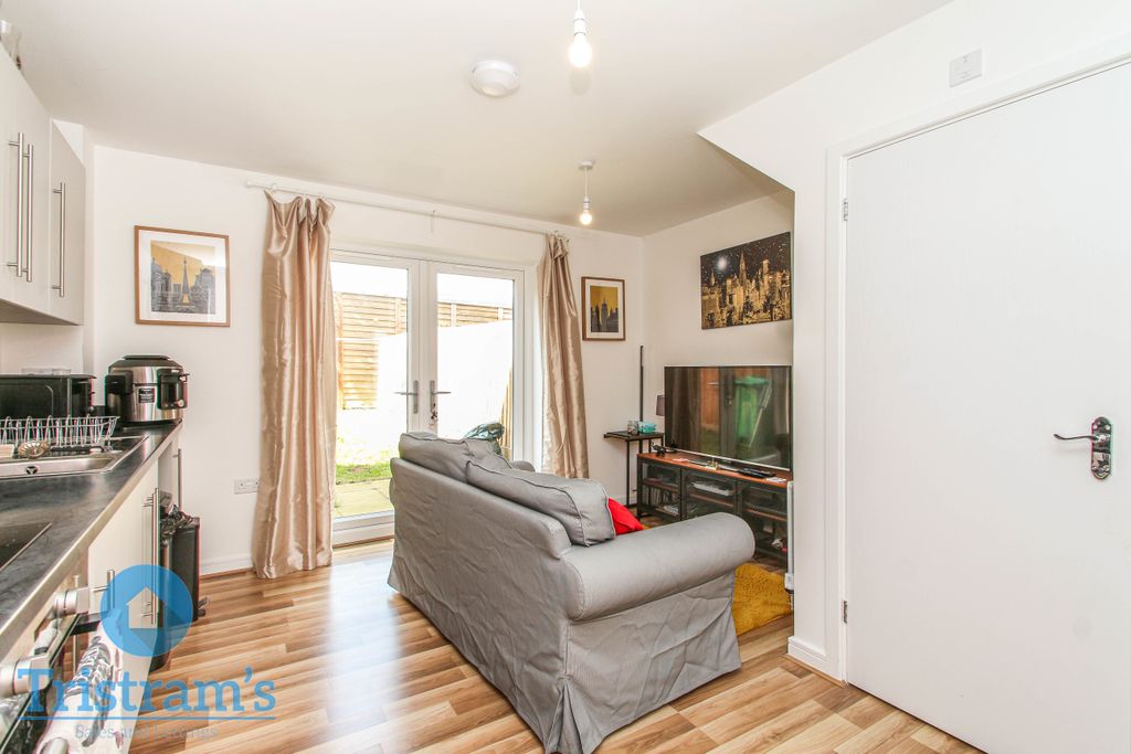 Property photo 3 of 18 Img_7971