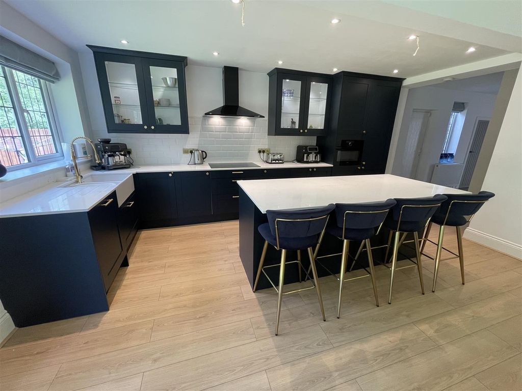 Property photo 3 of 21 Kitchen Diner