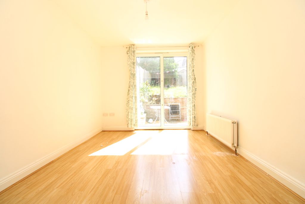 Property photo 3 of 10 Img_5810