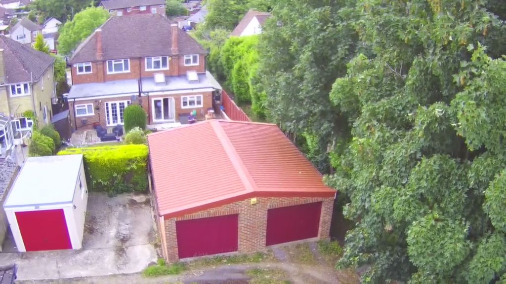 Property photo 3 of 25